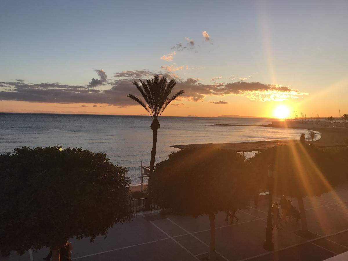 Marbella Villa On The Beach Екстериор снимка